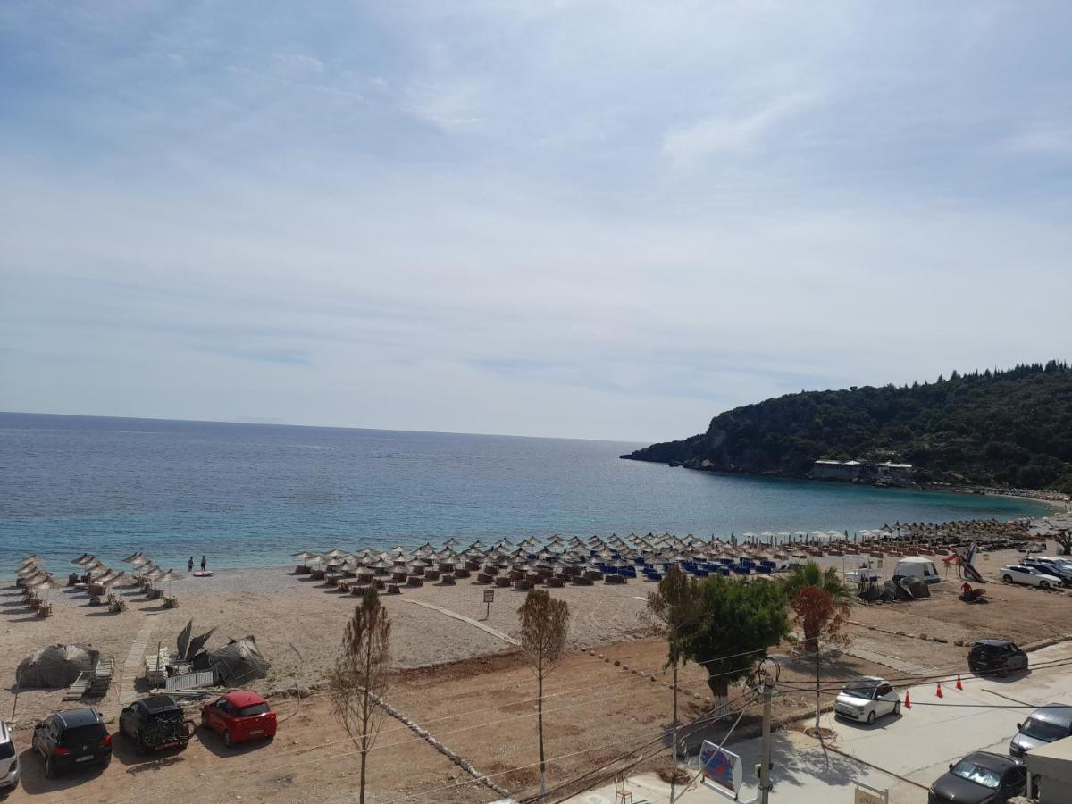 Anxhelos Hotel Himare Exteriör bild