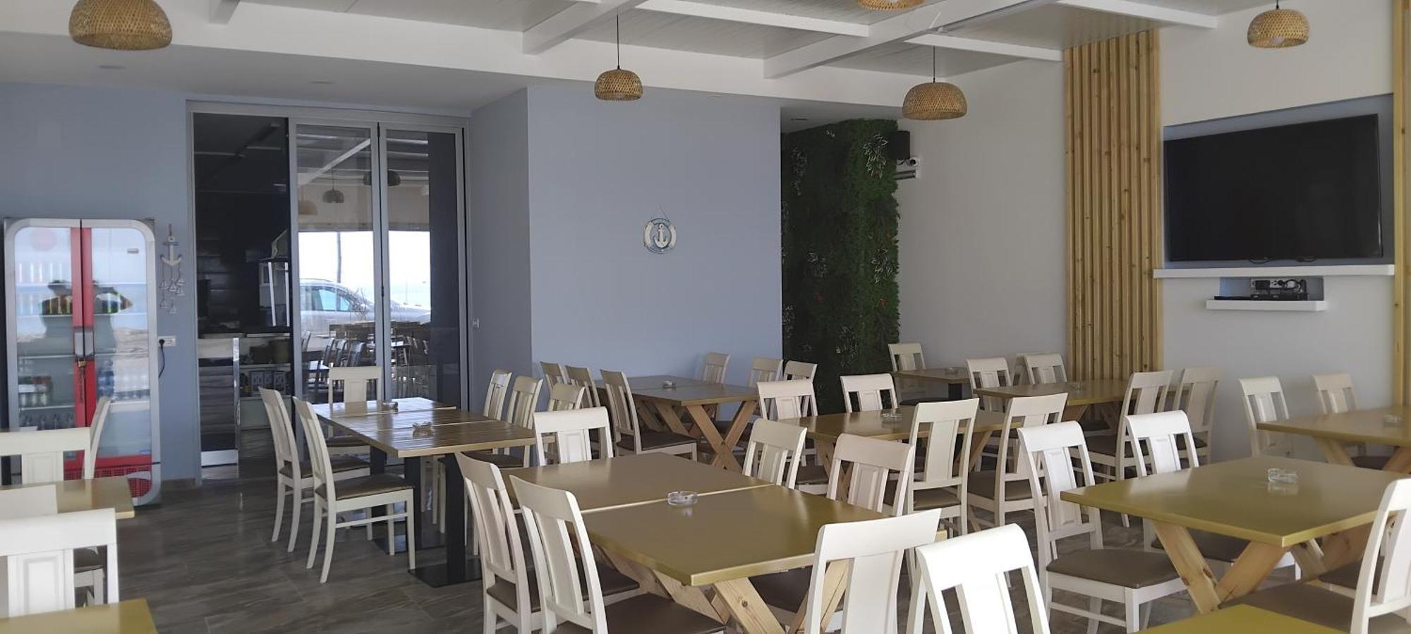Anxhelos Hotel Himare Exteriör bild
