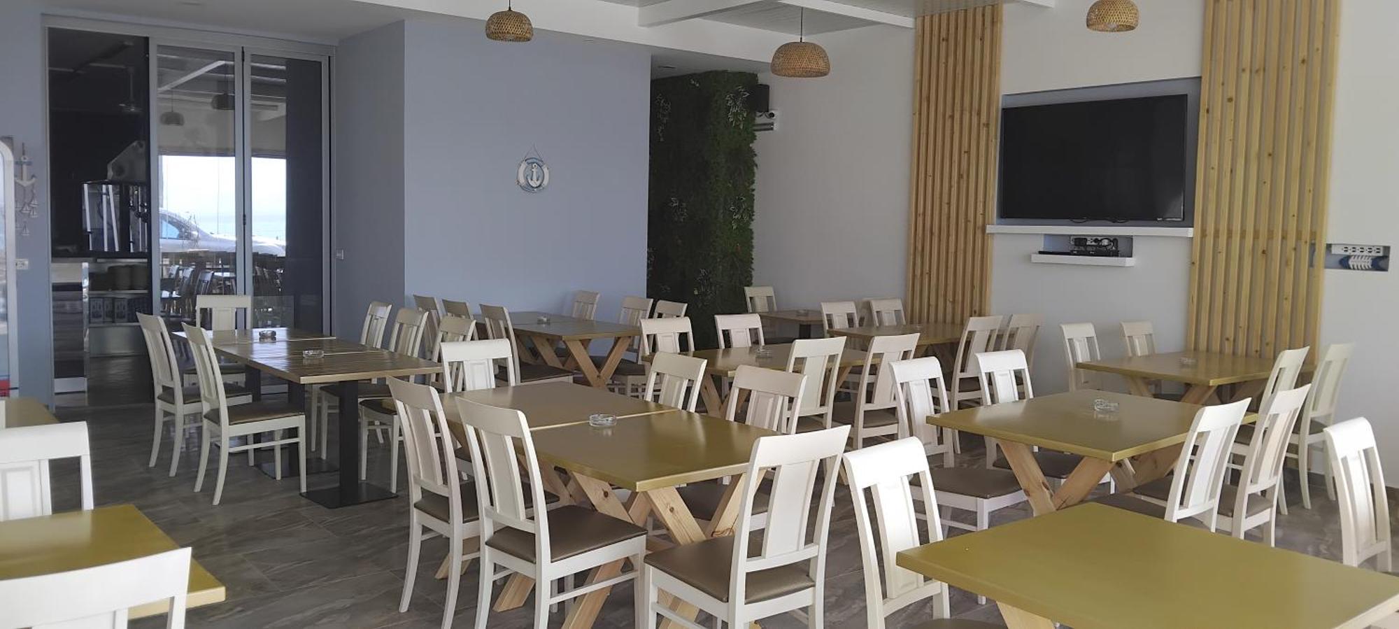 Anxhelos Hotel Himare Exteriör bild