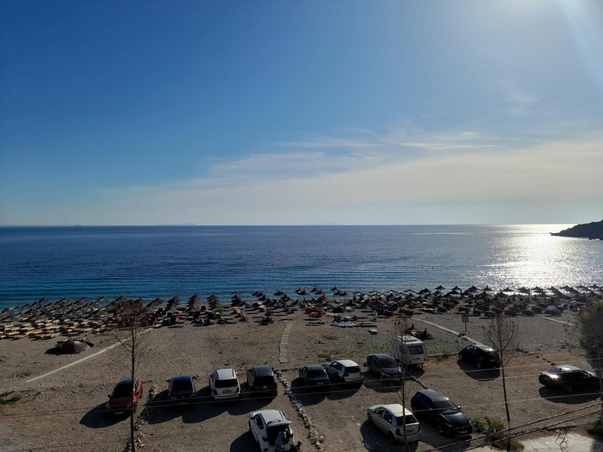 Anxhelos Hotel Himare Rum bild